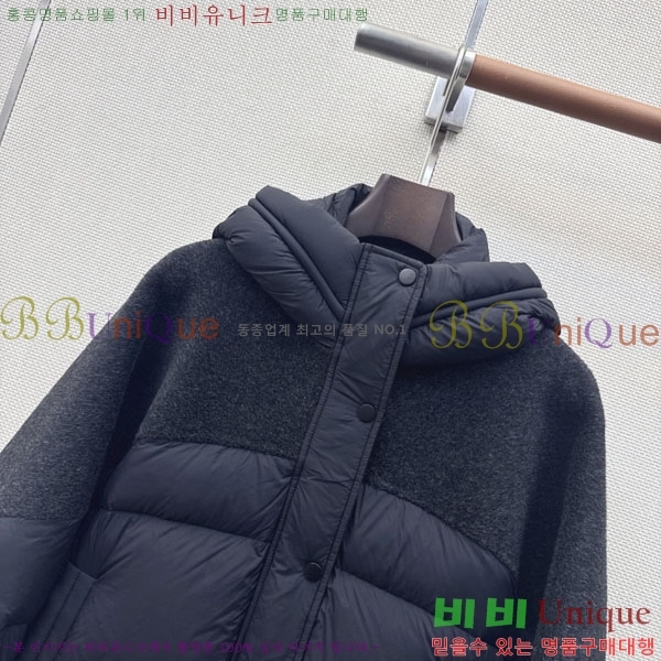 ���� ��**�� �ٿ� �е� MAX047402-26