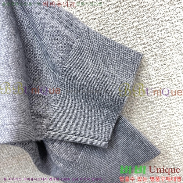 ���� ���ڷ� ��ġ�ڸ� ���� Ƽ���� BC715649