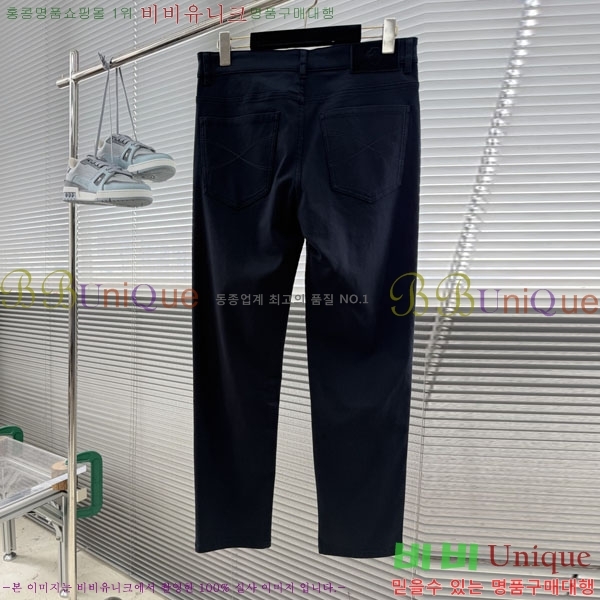 ���� ���ڷ� ��ġ�ڸ� û���� BC247402-2