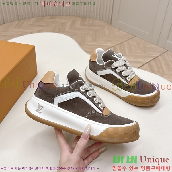 �������� ���̺��� Tilted Sneaker ����Ŀ�� LV402282-15