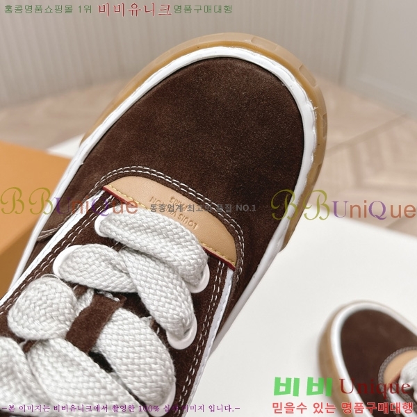 �������� ���̺��� Tilted Sneaker ����Ŀ�� LV402282-9