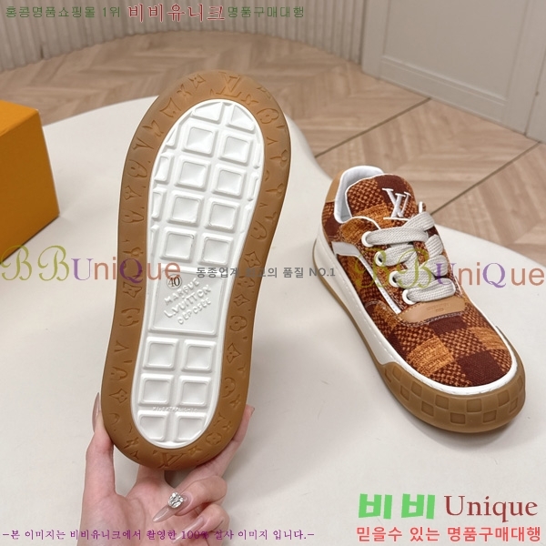 �������� ���̺��� Tilted Sneaker ����Ŀ�� LV402282-6