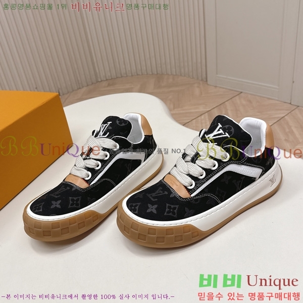 �������� ���̺��� Tilted Sneaker ����Ŀ�� LV402282-4