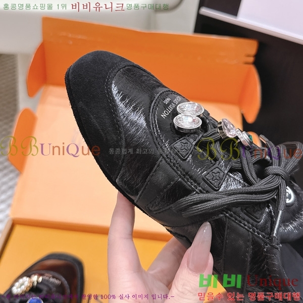 ���� ����*�� Sneakerina ����Ŀ�� 6LT205504